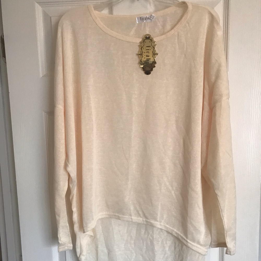 Light weight sweater